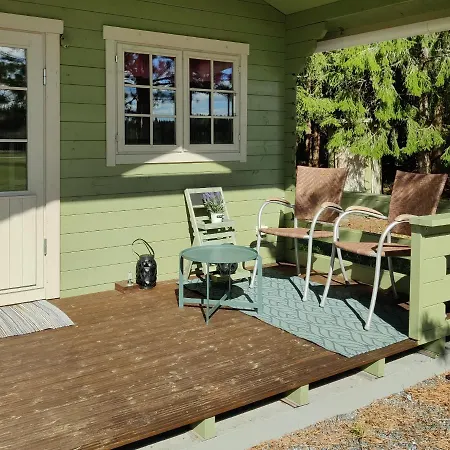 Satukurki-vierasmaja - Simple And Cute Campingplads *