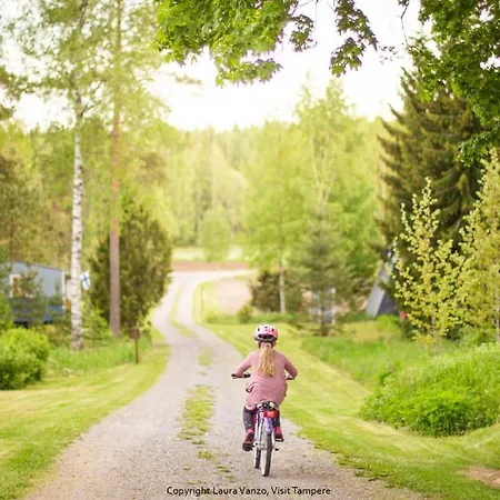 Satukurki-vierasmaja - Simple And Cute Campingplads *